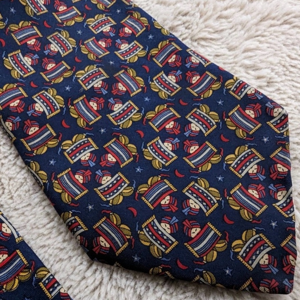 Salvatore Ferragamo Genii on a Magic Carpet Navy and Gold Patterned Tie! Silk!